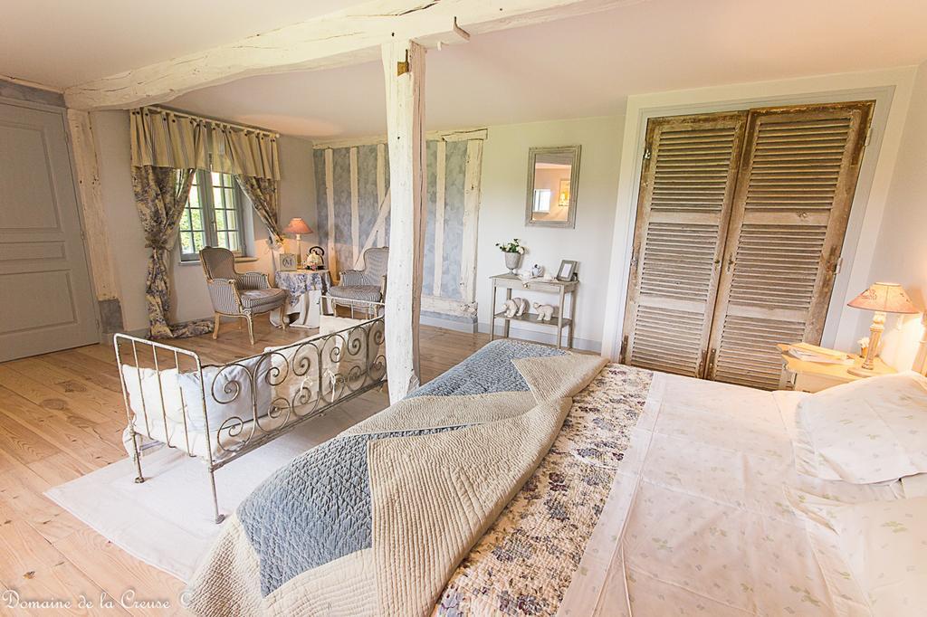 Bed and Breakfast Domaine De La Creuse Moussey  Экстерьер фото