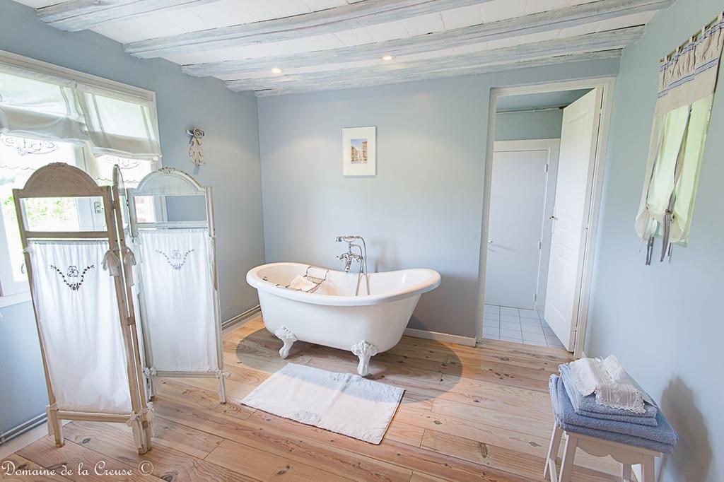 Bed and Breakfast Domaine De La Creuse Moussey  Экстерьер фото