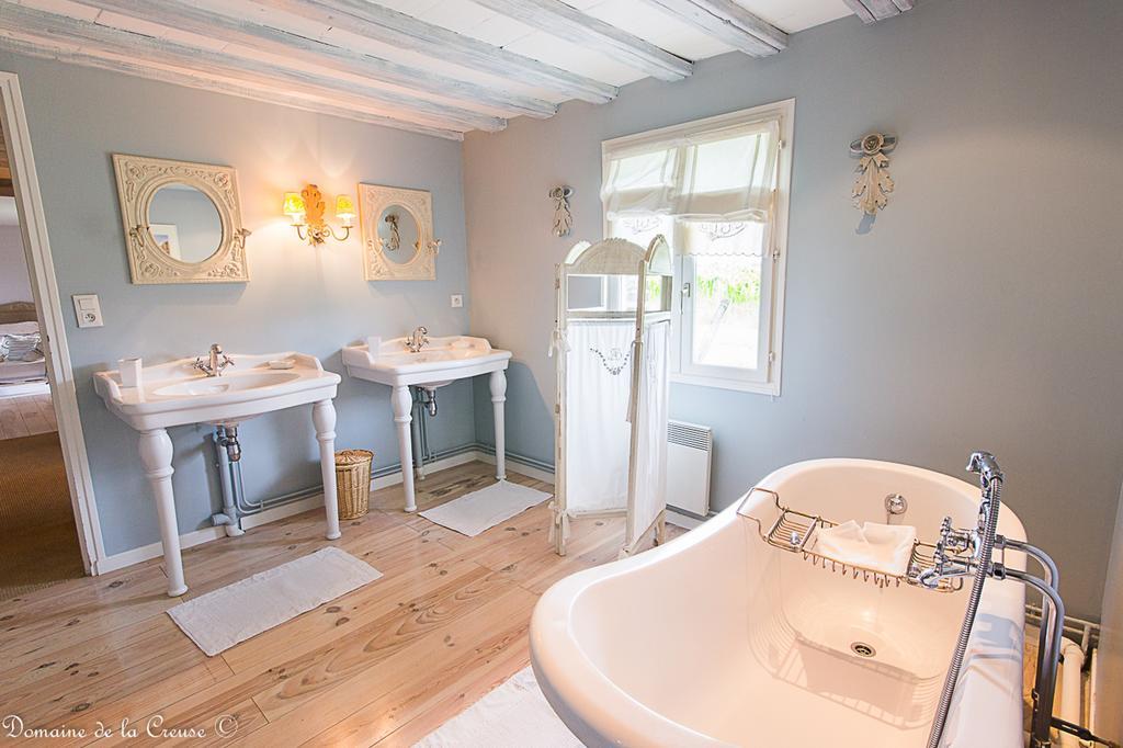 Bed and Breakfast Domaine De La Creuse Moussey  Экстерьер фото