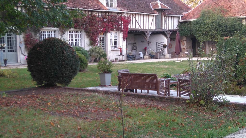 Bed and Breakfast Domaine De La Creuse Moussey  Экстерьер фото
