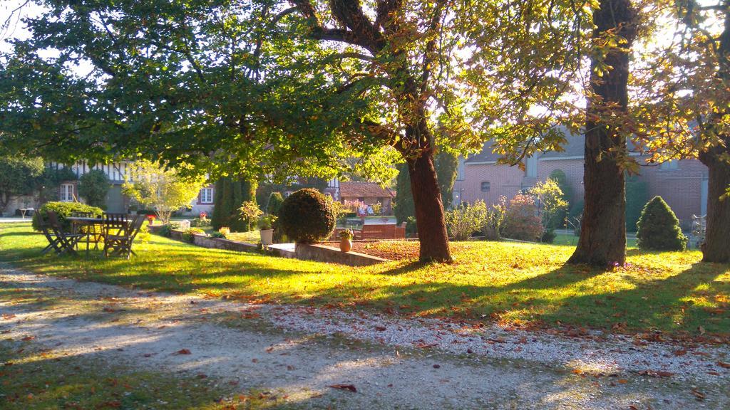 Bed and Breakfast Domaine De La Creuse Moussey  Экстерьер фото