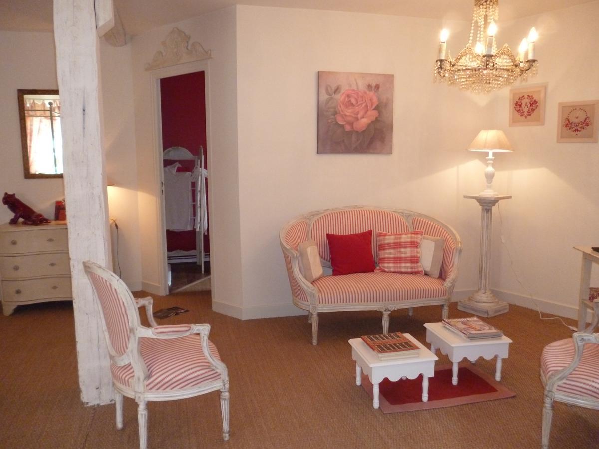 Bed and Breakfast Domaine De La Creuse Moussey  Экстерьер фото