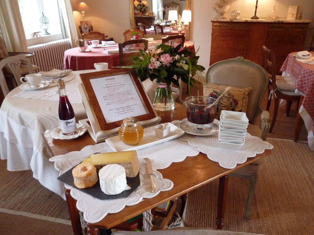 Bed and Breakfast Domaine De La Creuse Moussey  Экстерьер фото